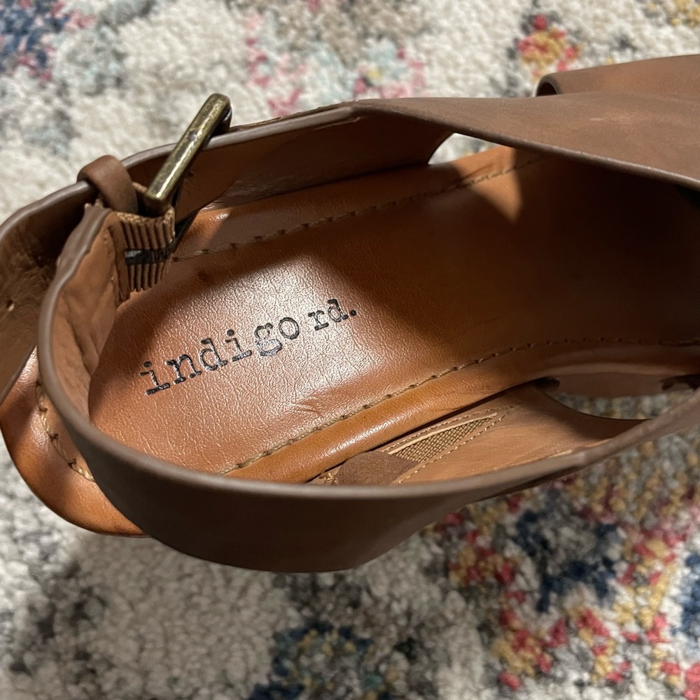 Heels - Picture 3 of 4